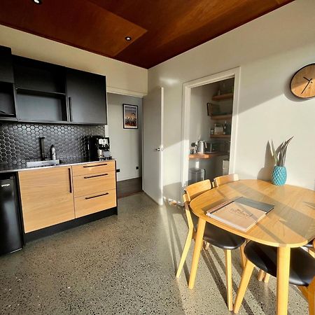 Fiordland Eco-Retreat -- Panoramic Views -- Hot Tub Villa Te Anau Exterior photo