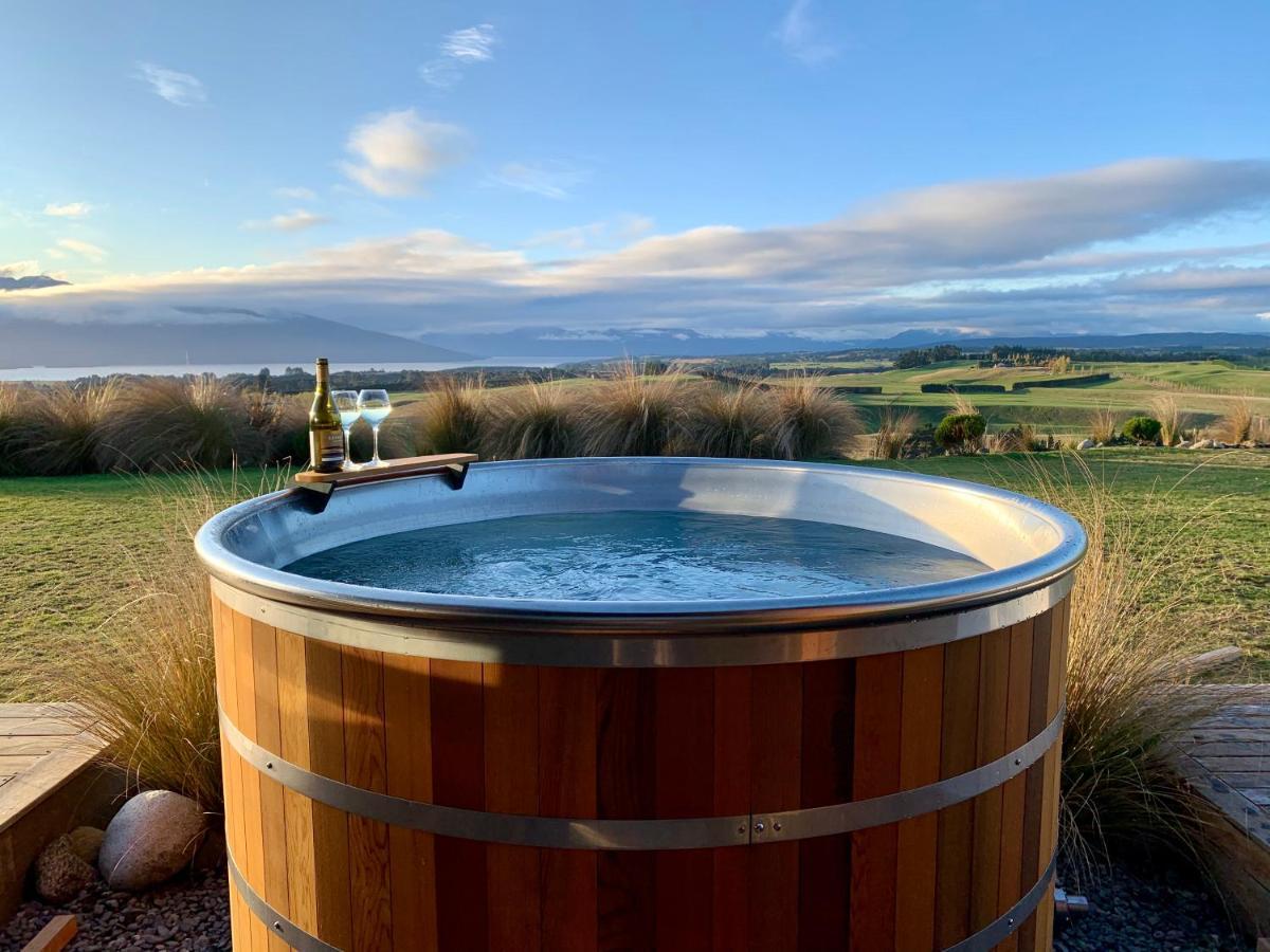 Fiordland Eco-Retreat -- Panoramic Views -- Hot Tub Villa Te Anau Exterior photo