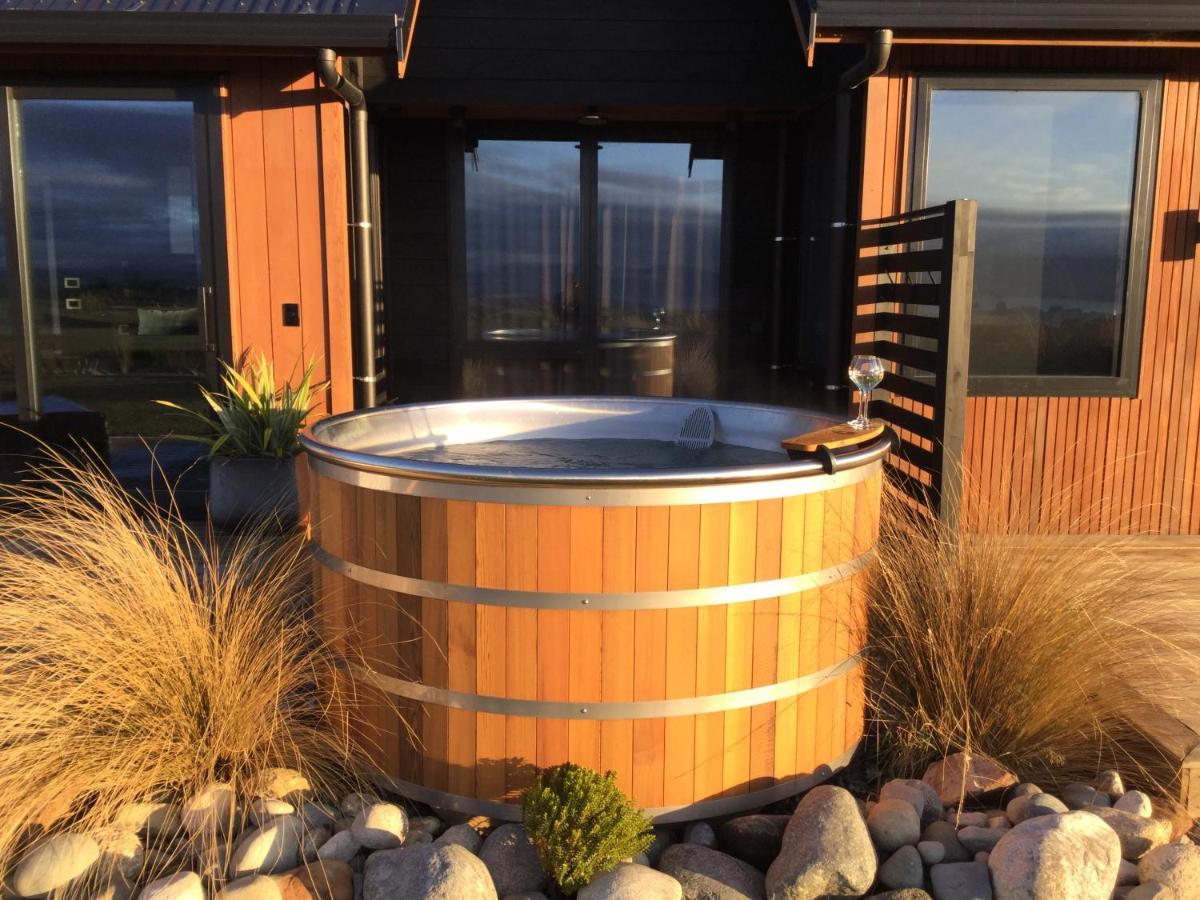 Fiordland Eco-Retreat -- Panoramic Views -- Hot Tub Villa Te Anau Exterior photo