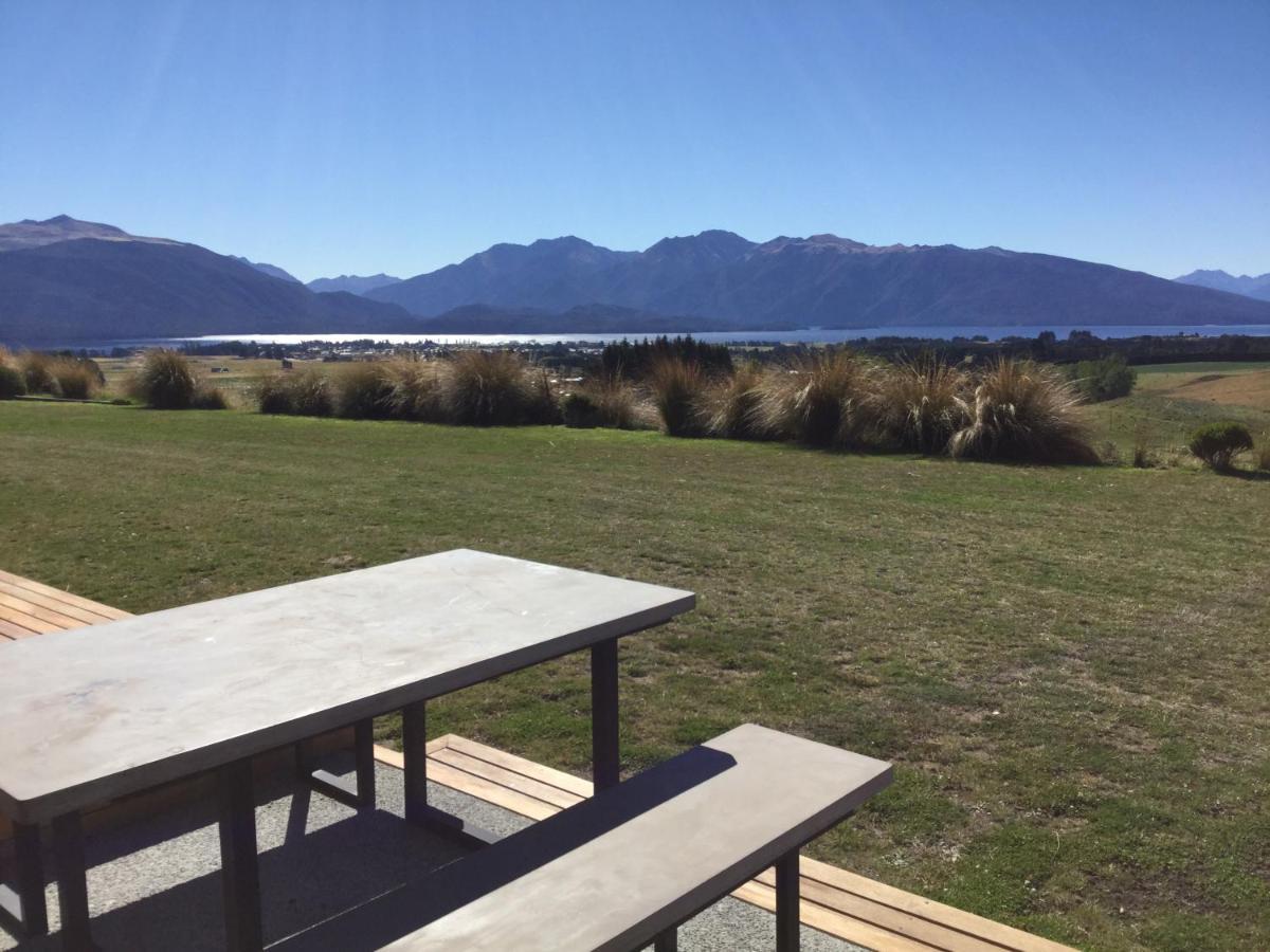 Fiordland Eco-Retreat -- Panoramic Views -- Hot Tub Villa Te Anau Exterior photo