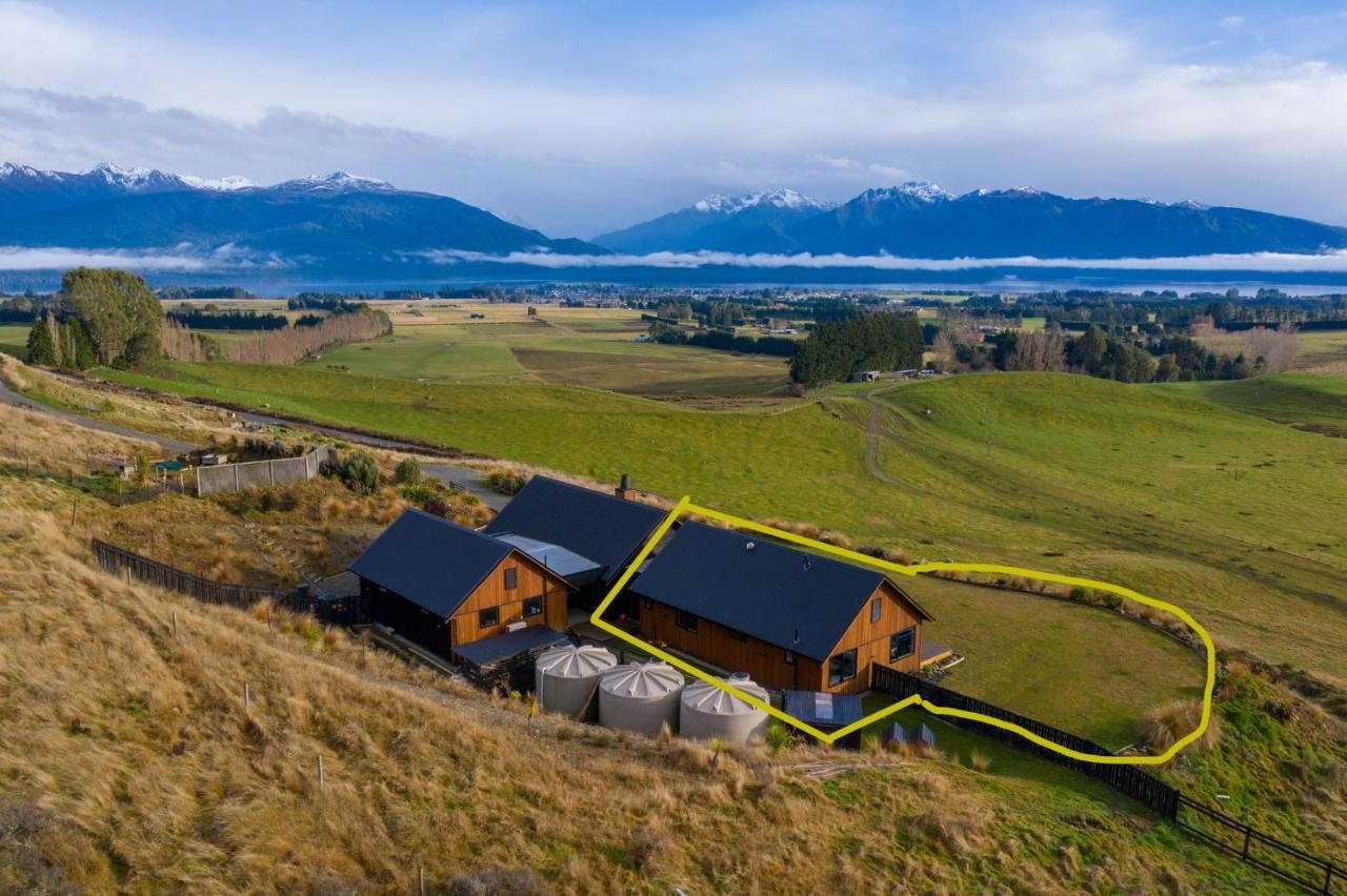 Fiordland Eco-Retreat -- Panoramic Views -- Hot Tub Villa Te Anau Exterior photo