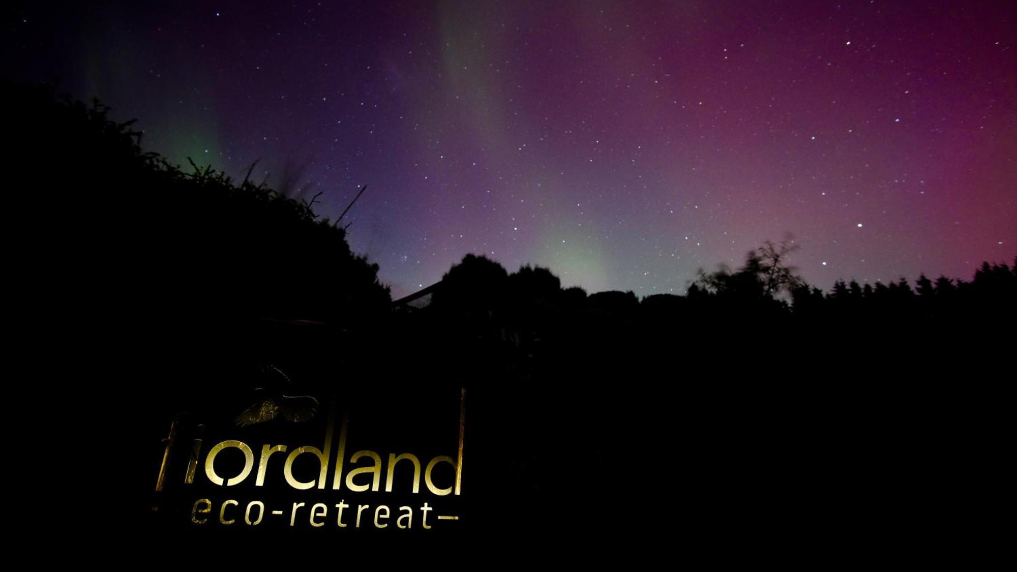 Fiordland Eco-Retreat -- Panoramic Views -- Hot Tub Villa Te Anau Exterior photo