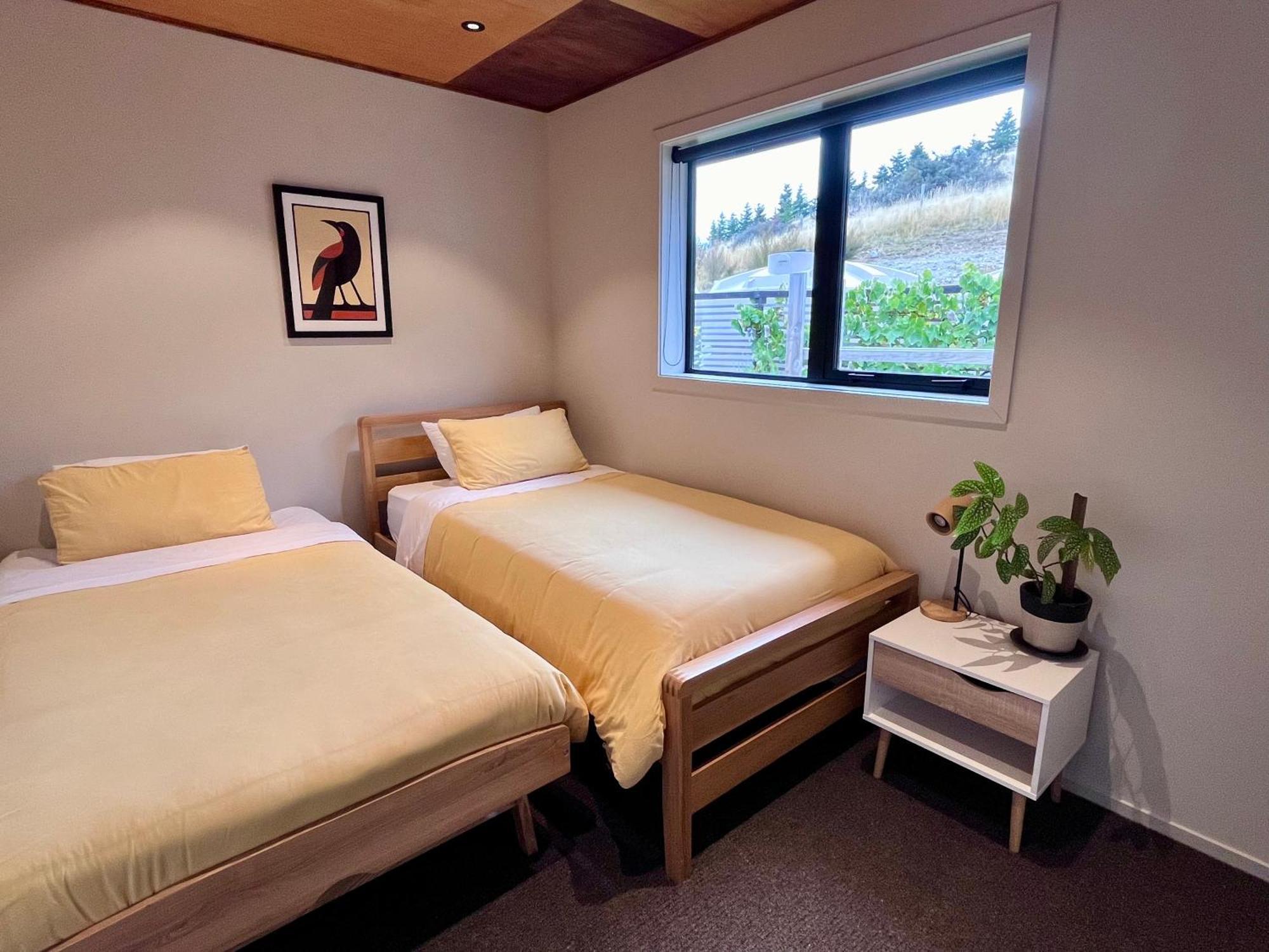 Fiordland Eco-Retreat -- Panoramic Views -- Hot Tub Villa Te Anau Exterior photo
